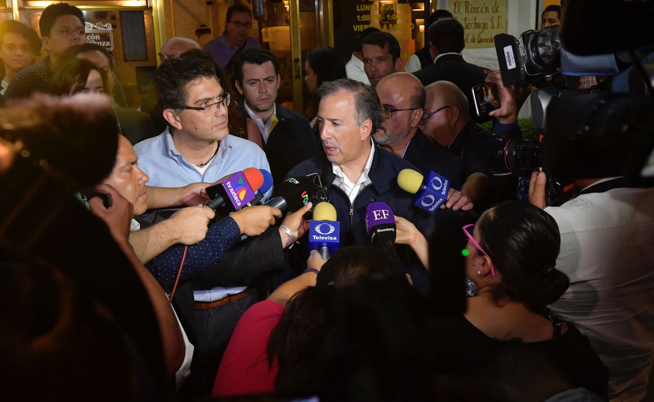 Armando Ríos Piter se suma a la candidatura de José Antonio Meade